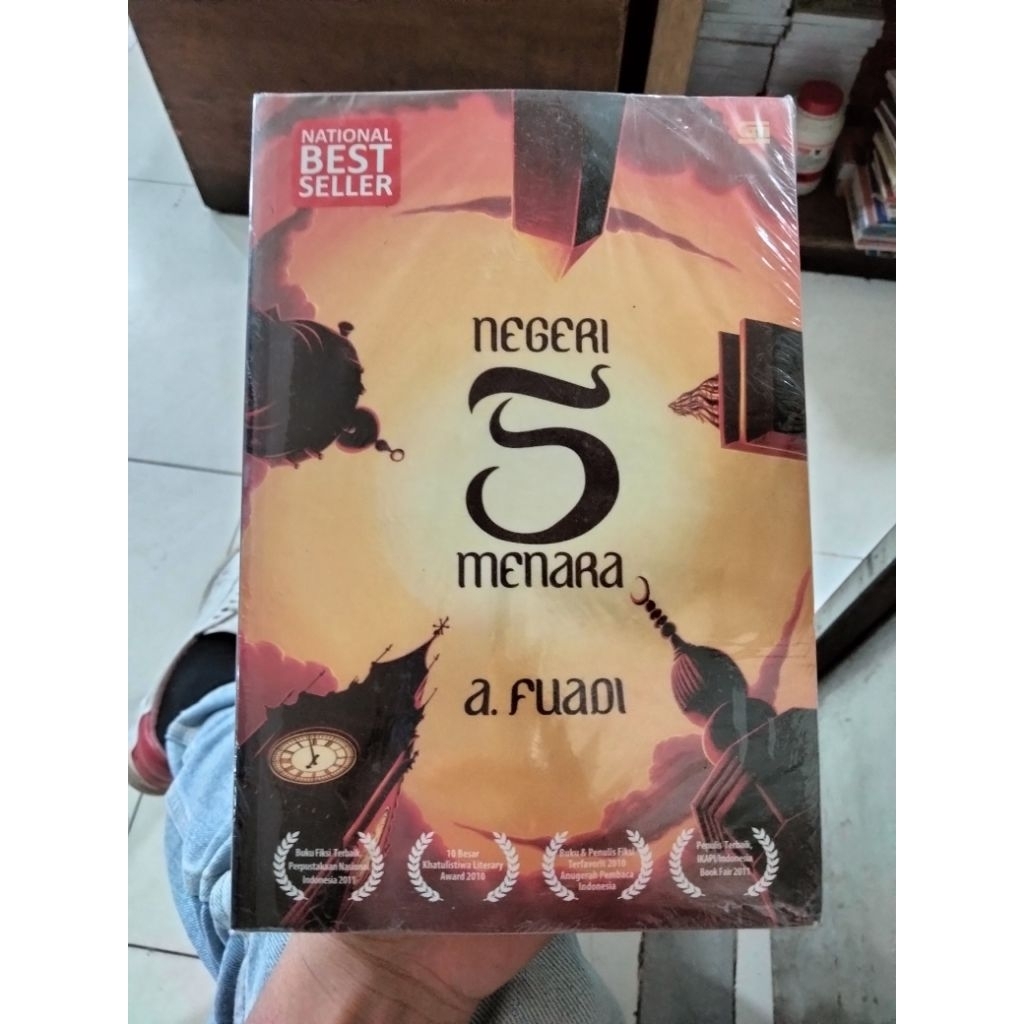 Buku Original negeri 5 menara a fuadi