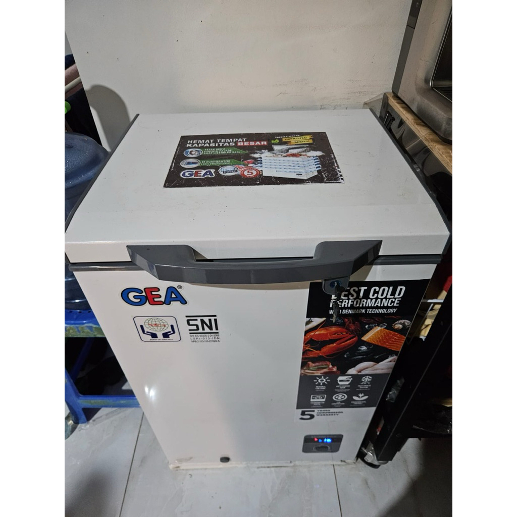 [Bekas] GEA Chest Freezer 100L AB-108R