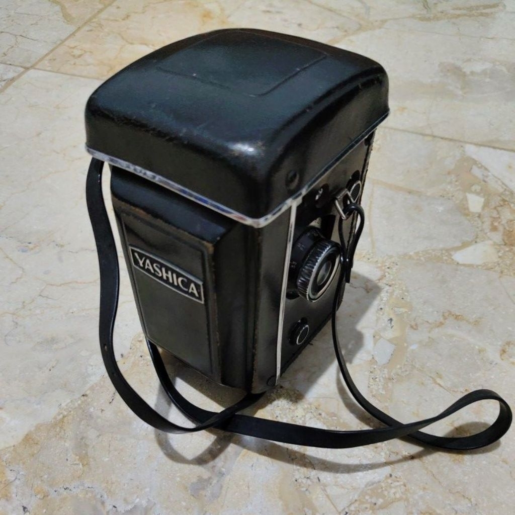 Yashica Mat 124 TLR