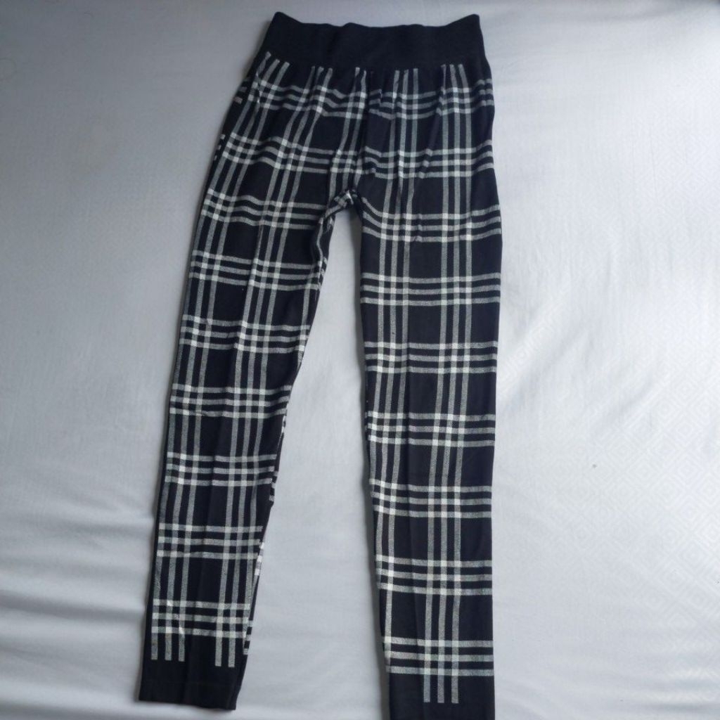 Preloved celana wanita legging motif kotak hitam putih