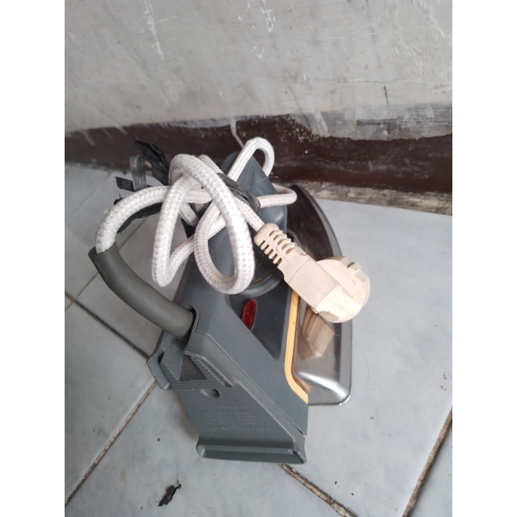 setrika philips HD1172 bekas