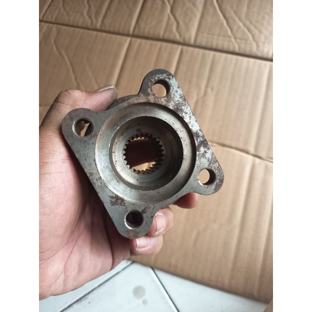 FLANGE PINION COLT T120 LAMA T120 OLD