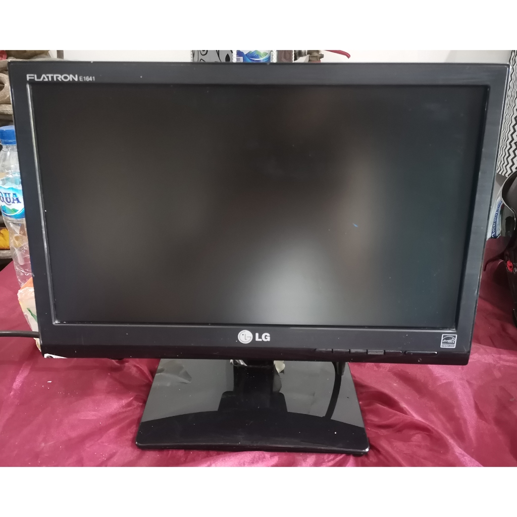 Monitor LG (Bekas) - Minus Gambar berbayang (Harga Nego)