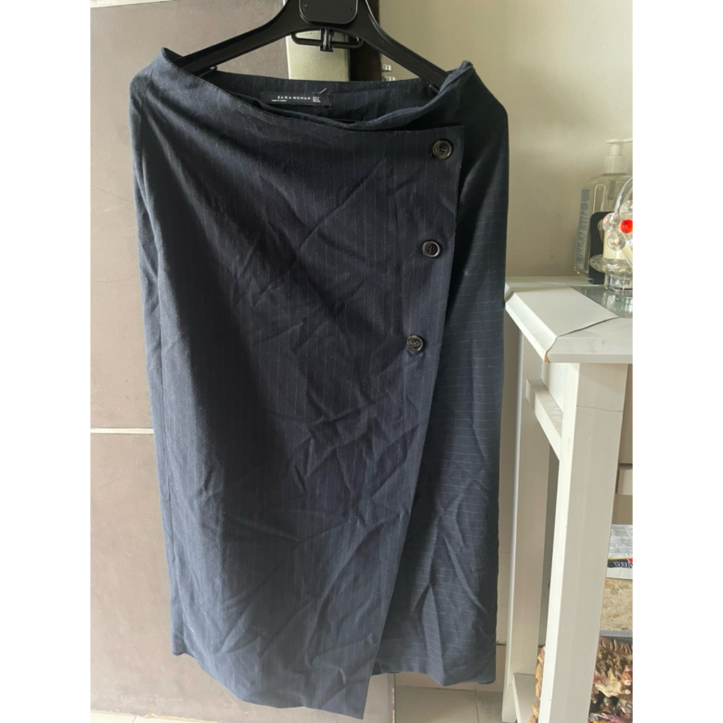 Midi skirt Zara