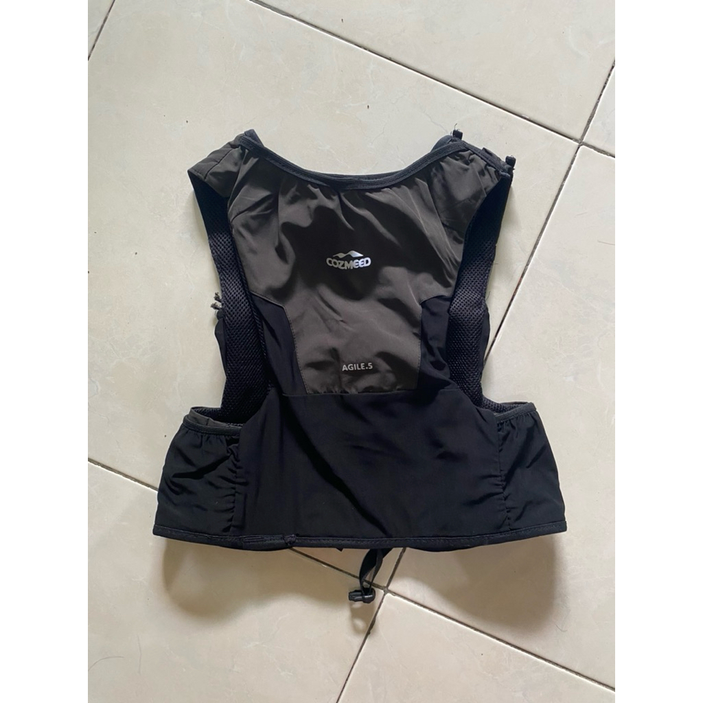 Hydropack/Vest Cozmeed bekas Jual murah warna hitam abu ukuran L-XL