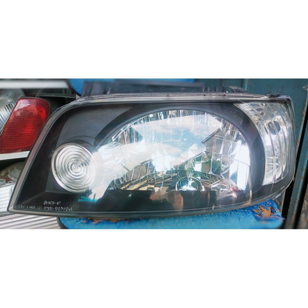 Headlamp hyundai matrix