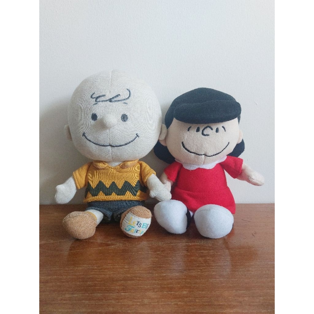 Boneka Peanuts Charlie Brown & Lucy Van Pelt
