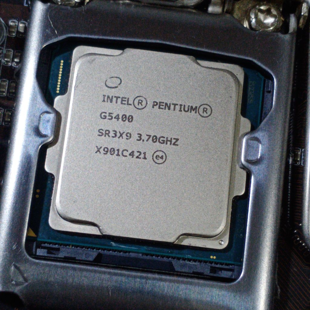 Prosesor CPU Intel Pentium Gold G5400