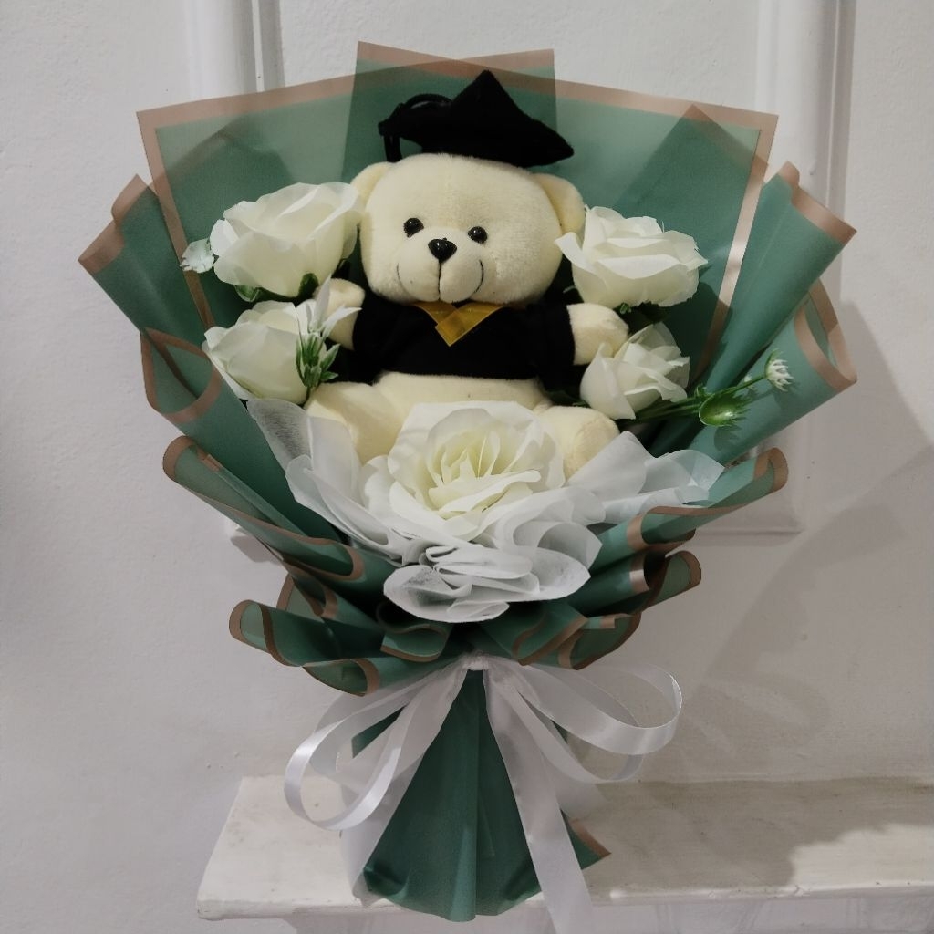 Buket Boneka Wisuda Toga & Bucket Boneka Karakter Hadiah Kado Graduation Kelulusan Cewek Cowok