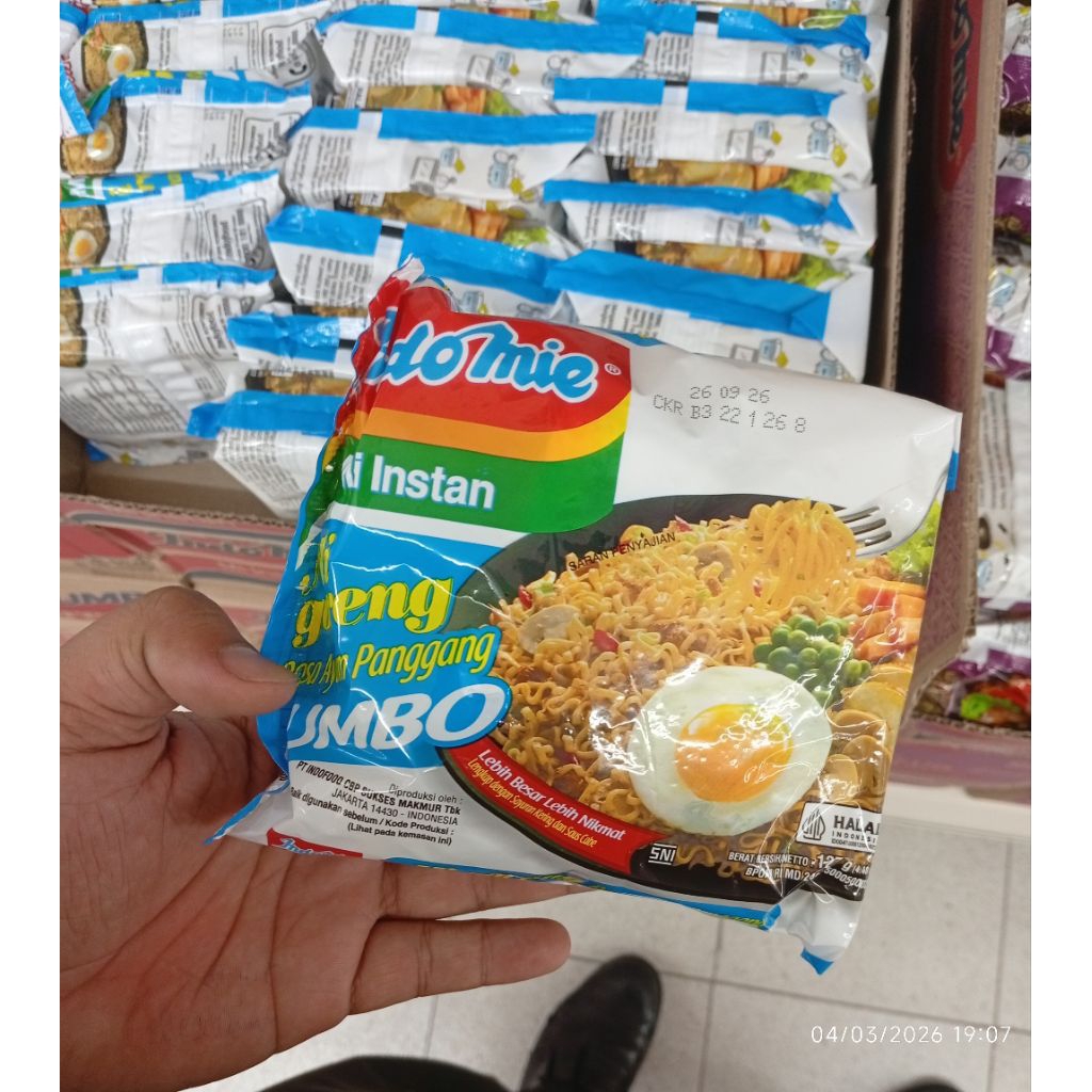 INDOMIE MI GORENG RASA AYAM PANGGANG JUMBO