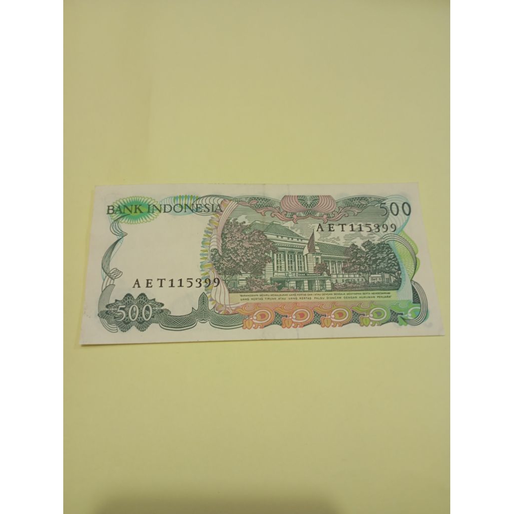 GENAP GENAP No seri AET 115399 Uang kertas kuno Indonesia Asli 500 Bubang tahun 1982,original