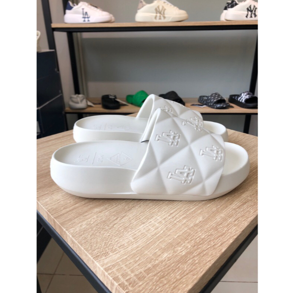 MLB CHUNKY BOUNCER SLIDE  WHITE HAGUSNEAKER GARANSI 100% ORIGINAL