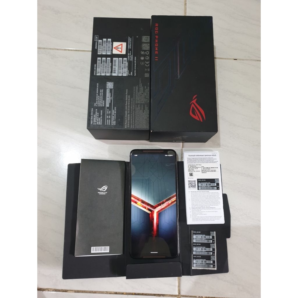ASUS ROG 2 minus TS LCD
