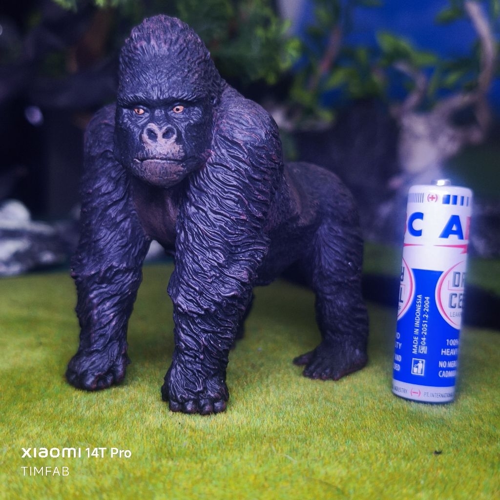 Collecta gorilla figure