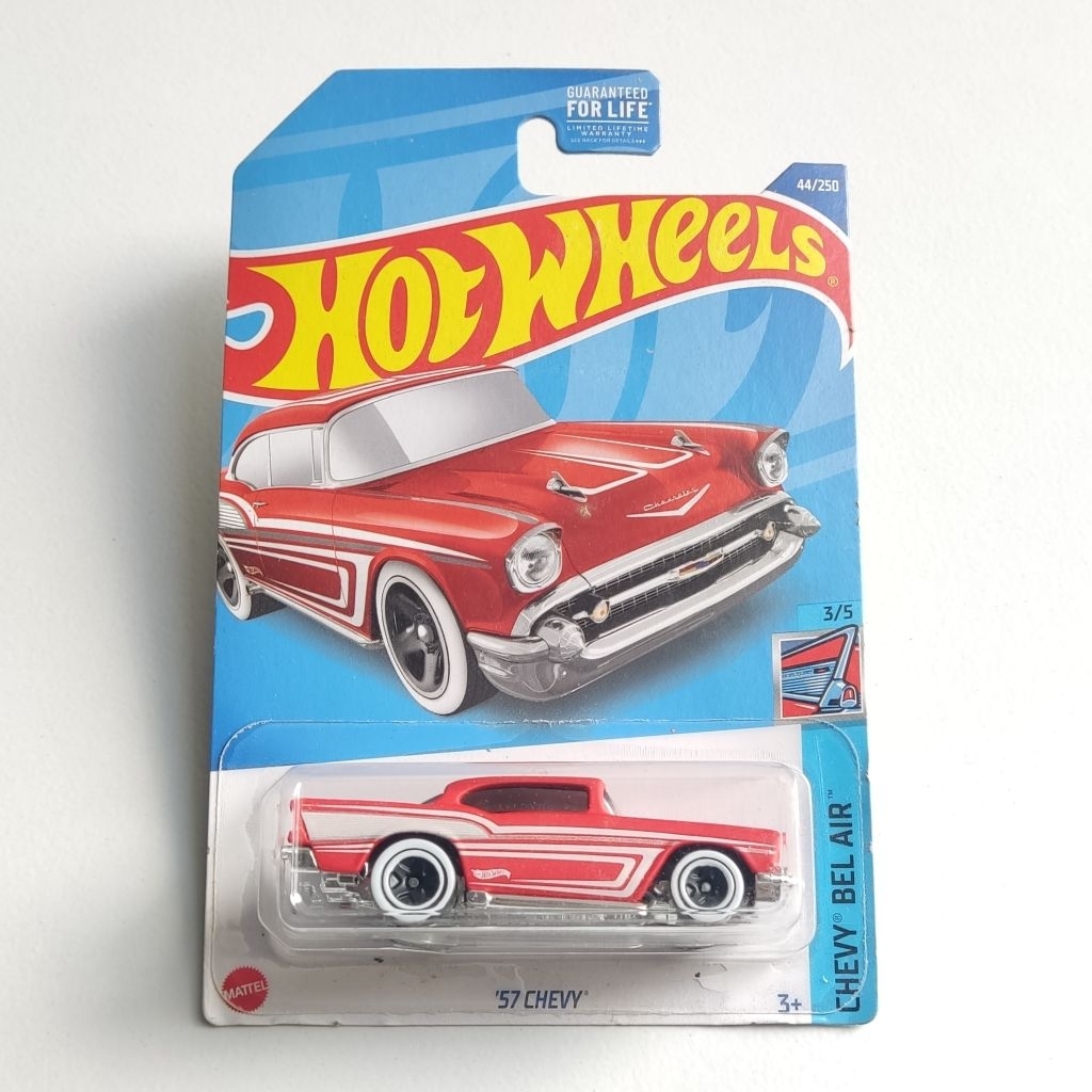 Hot Wheels 57 Chevy Red US Card - HW CHEVY BEL AIR