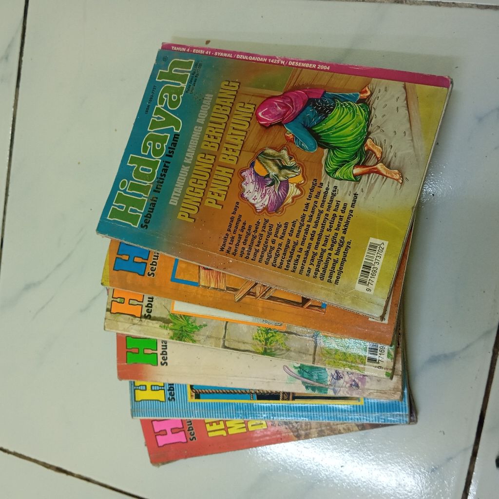 MAJALAH HIDAYAH TAHUN 2000 AN
