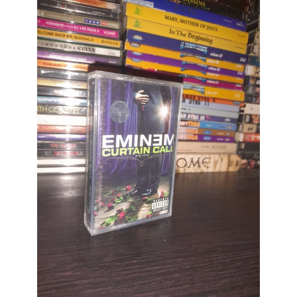 Kaset Eminem - Curtain Call: The Hits