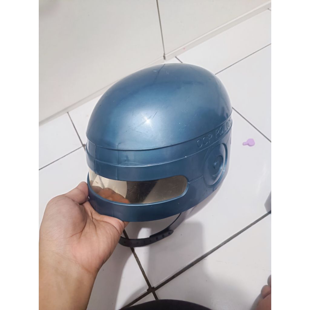 figure robocop/helmet robocop