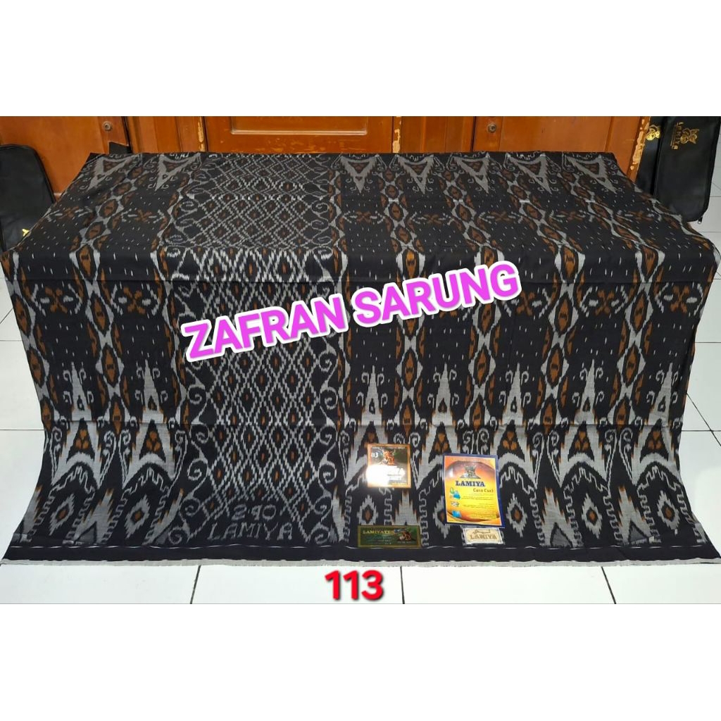 Sarung LAMIYA, HADRAH, ALBALAD, ALIFAH tipe kawung, Mesres jahitan tengah, bahan halus nyaman dipaka
