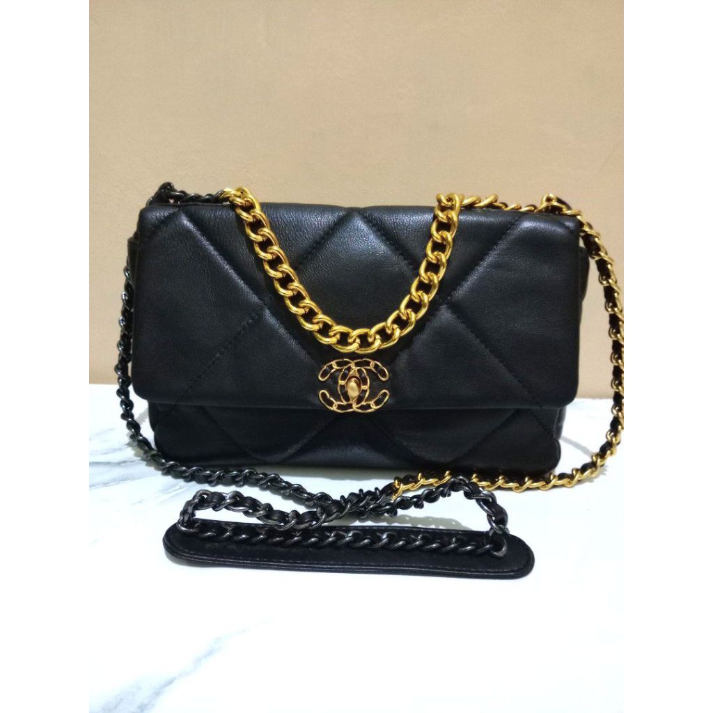 chanel c19 puffy pedess pahit