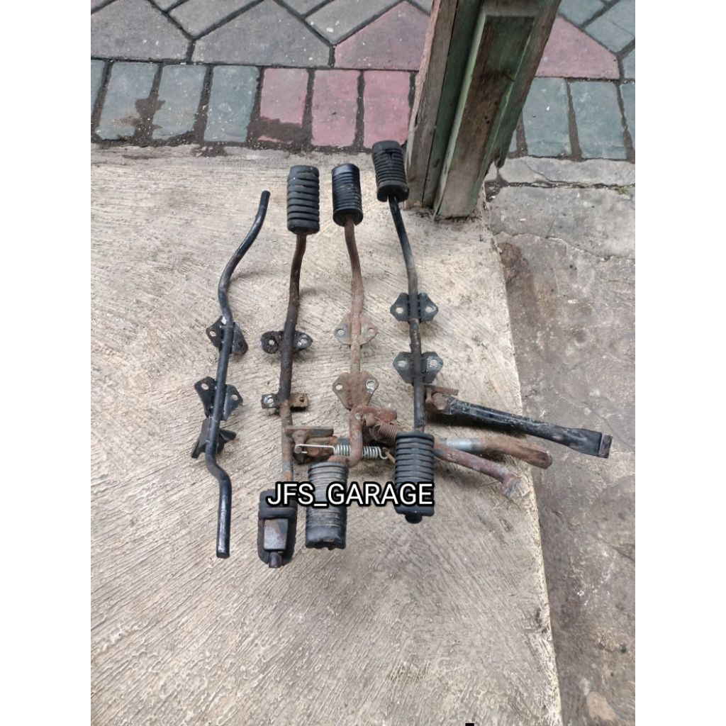 Postep depan pijakan kaki depan Honda Supra x lama Grand Revo Lama Original
