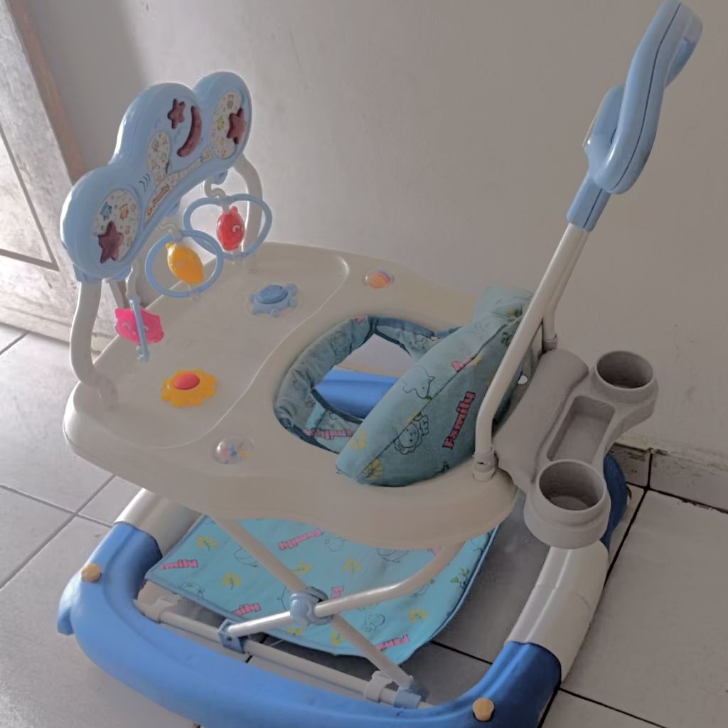 Sepeda Belajar Jalan Bayi Kondisi Bekas Mulus Original