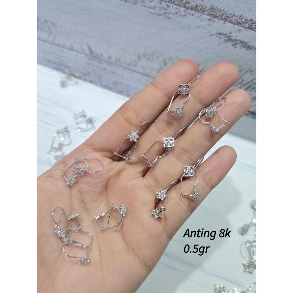 Anting kait gantung bulat bintang mas putih