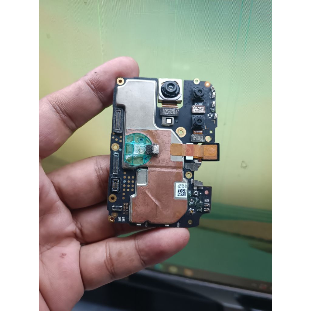 mesin realme c25y matot