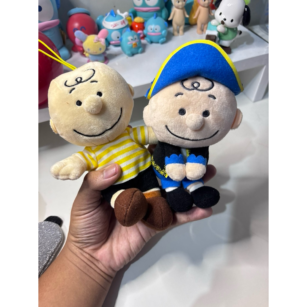charlie snoopy peanuts plush keychain