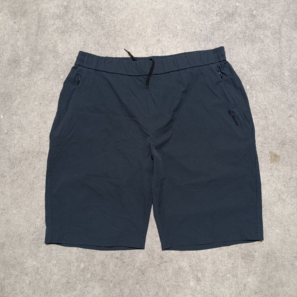 CELANA OUTDOOR DEUTER PENDEK