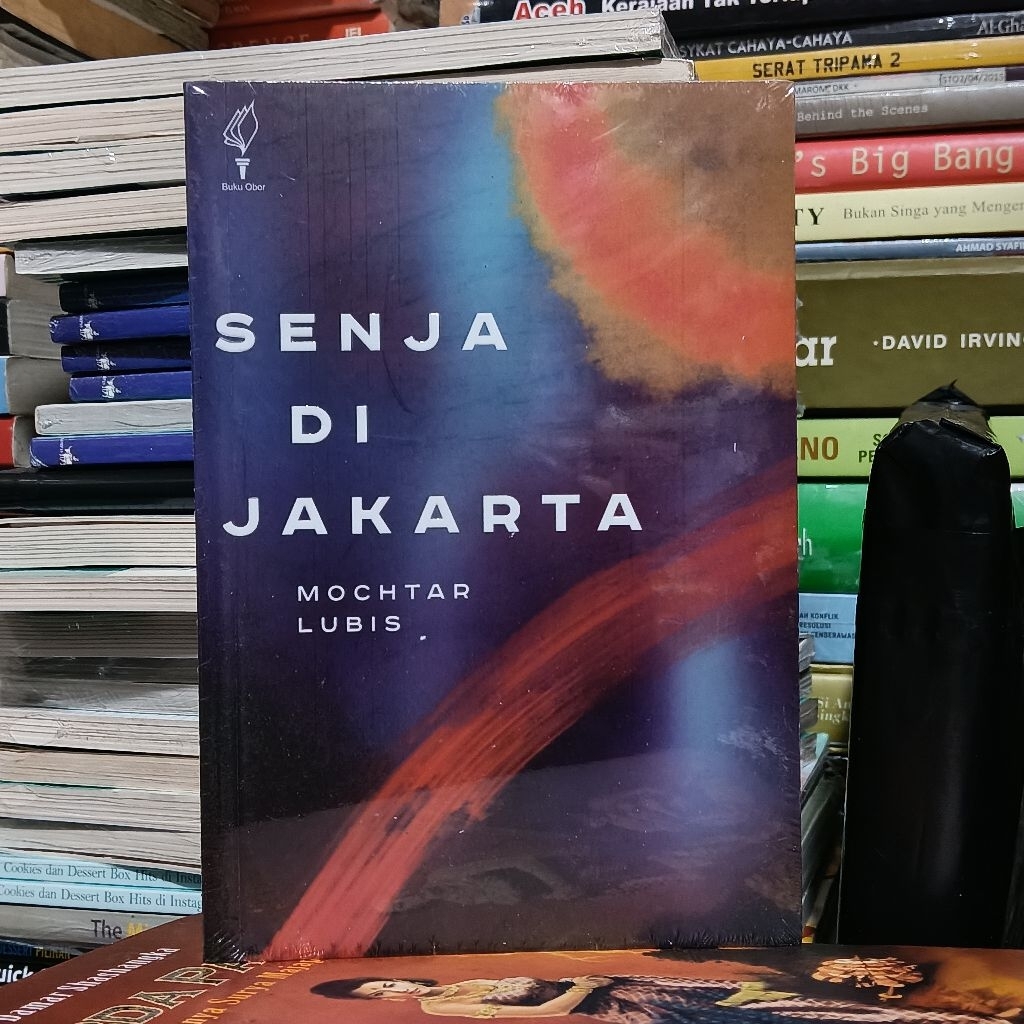 Senja Di Jakarta / MOCHTAR LUBIS