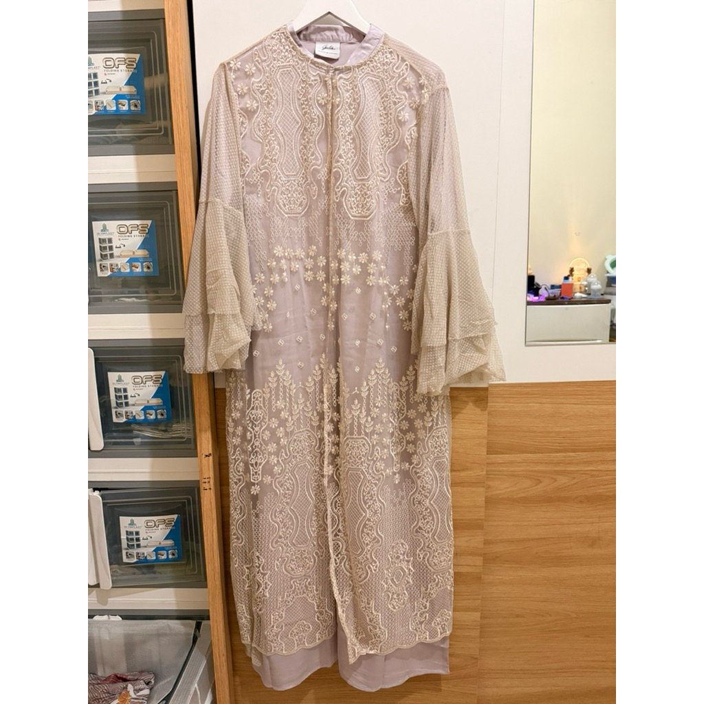 PRELOVED Dress by Geulis