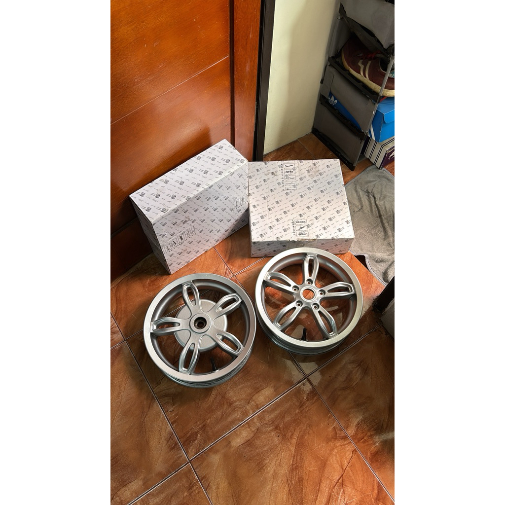 Velg ABS Chrome Vespa R12