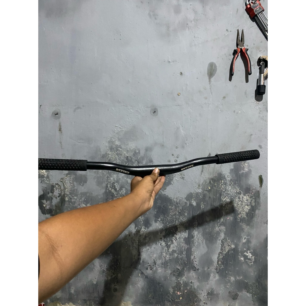 Risebar Raceface Oversize Second Like New (Tanpa Grip)