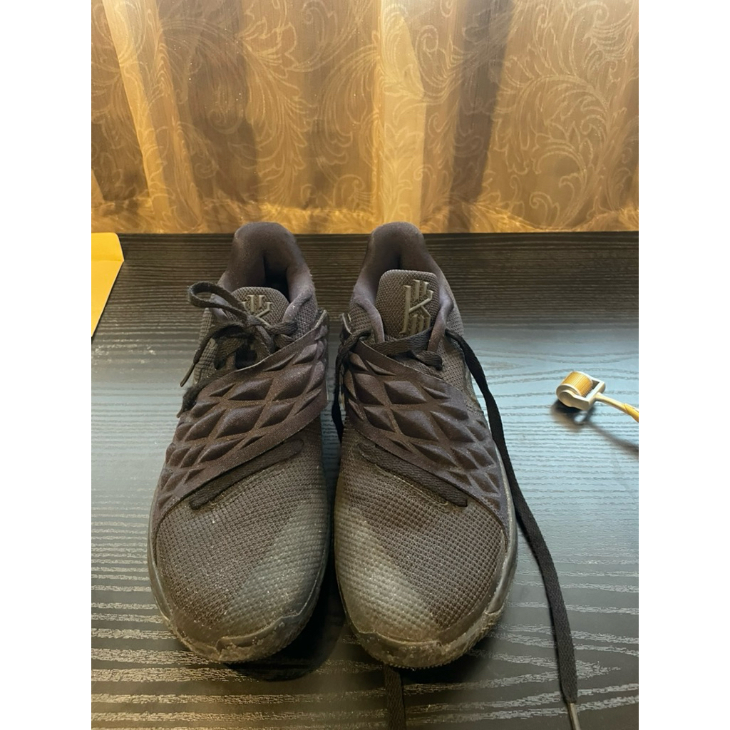 Nike Kyrie Irving 2 II Low Triple Black On Black AO8980-004