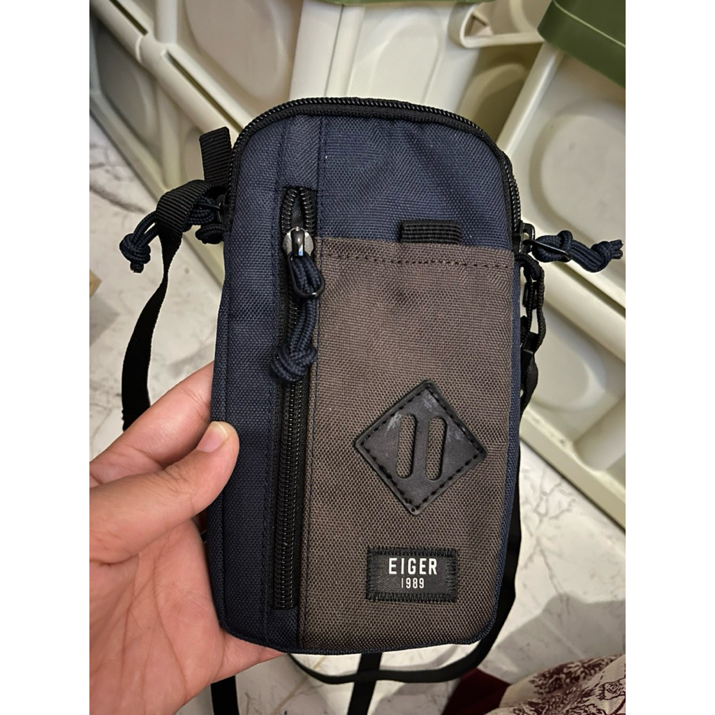 tas selempang eiger