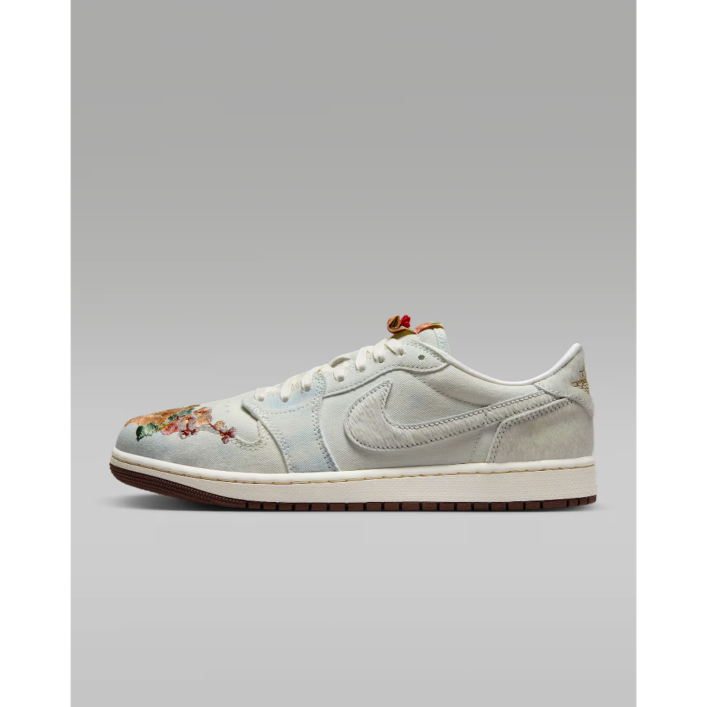 Air Jordan 1 Retro Low OG Sepatu olahraga pria Tahun Baru Sepatu sepak bola abu-abu