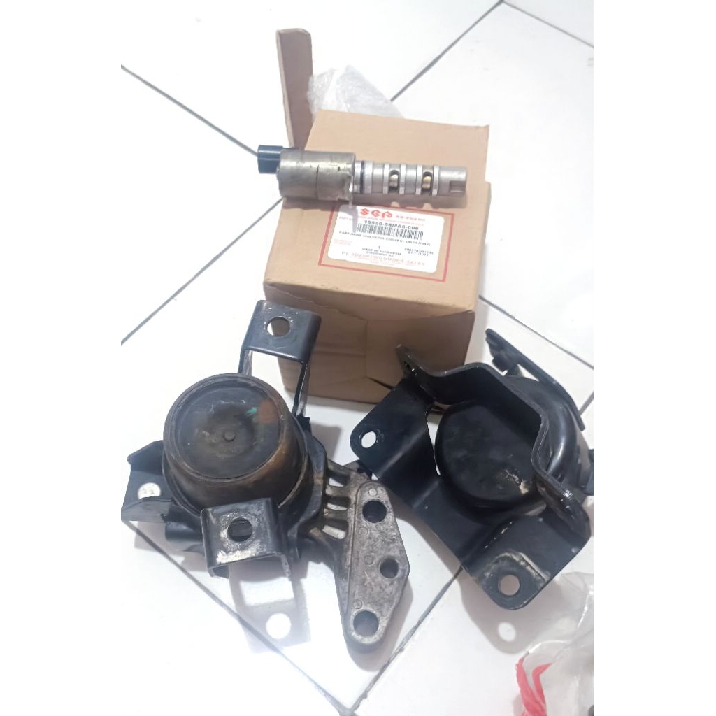 Engine mounting kanan dan kiri ertiga tahun 2014