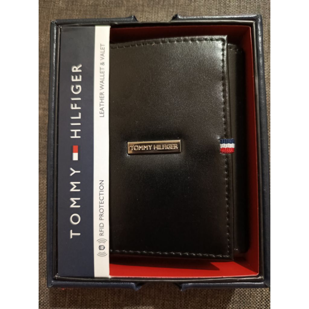 Dompet Lipat Pria Tommy Hilfiger Hitam