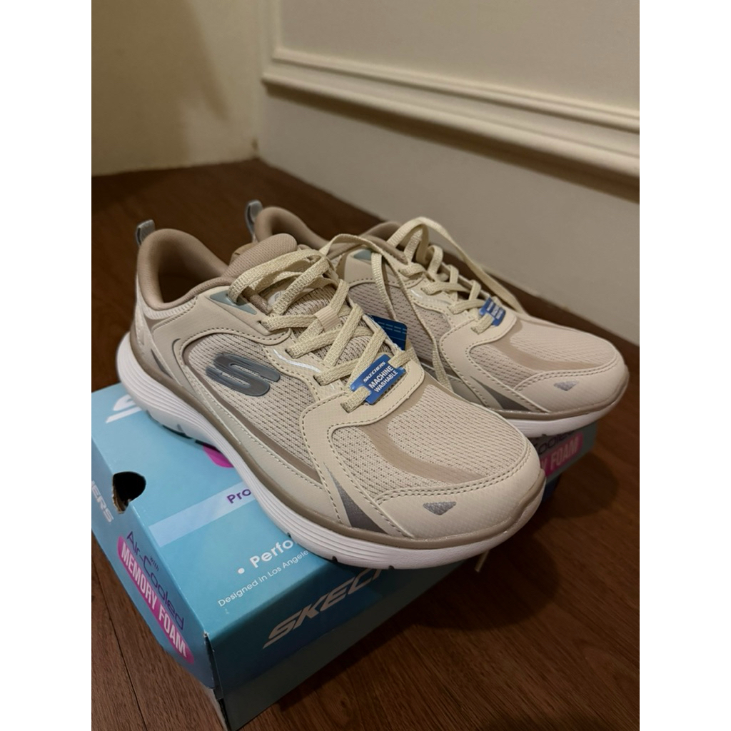 Preloved Skechers Air Cooled Memory Foam Shoes Size 38