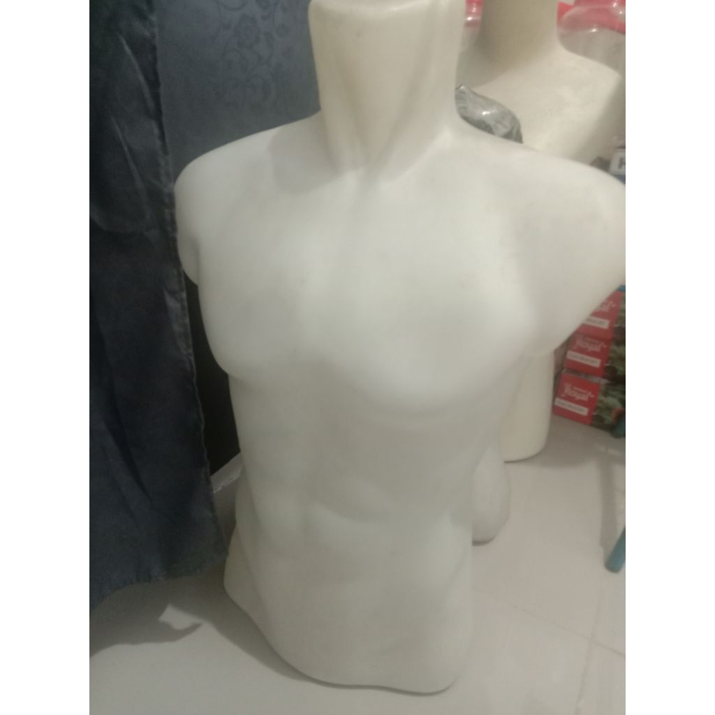 patung manekin badan cowok bekas jualan