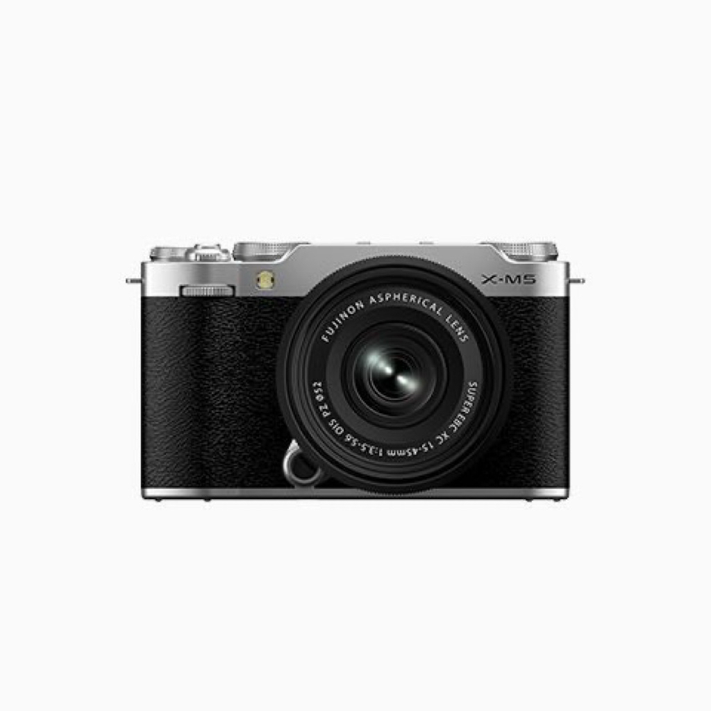 FUJIFILM X-M5 KIT Lens XC15-45mm dan Lens FUJINON XF35mm F2 R WR