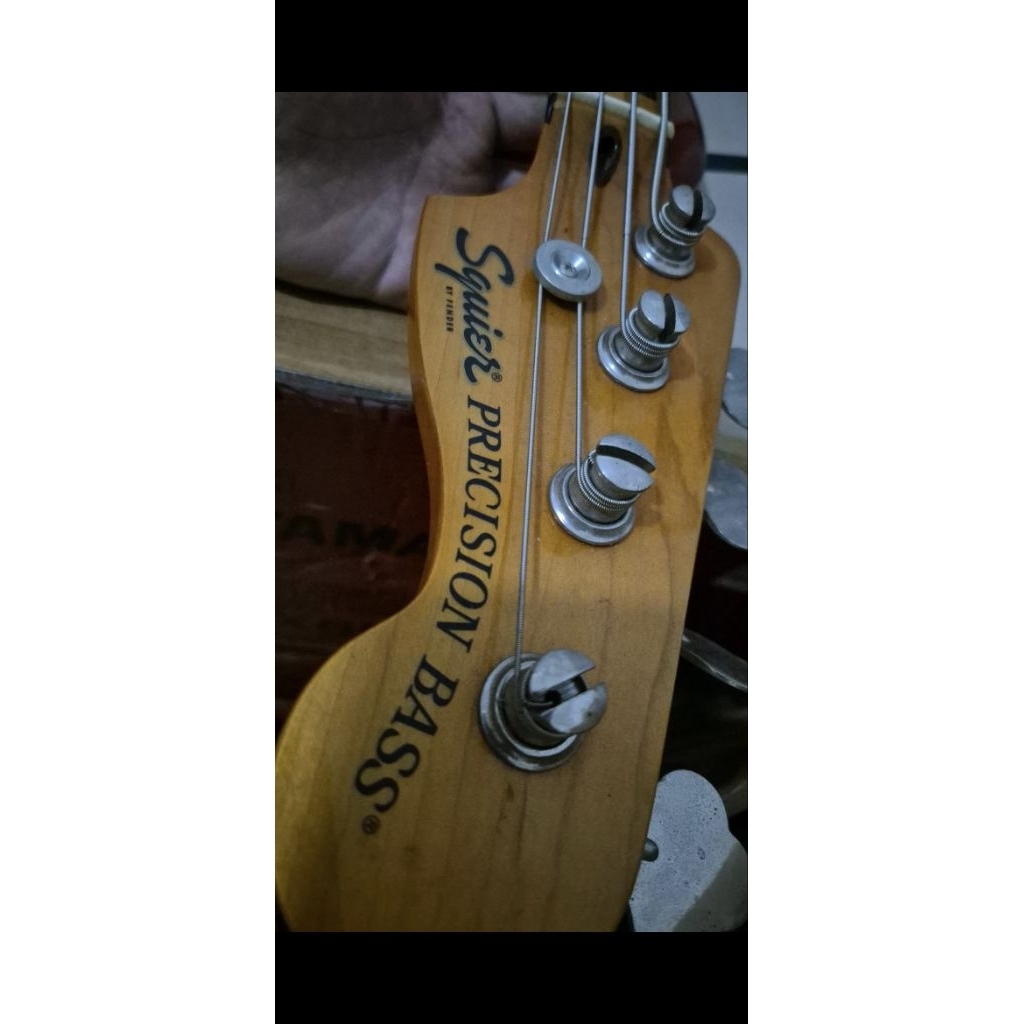 Gitar Bass Fender squire precission bass