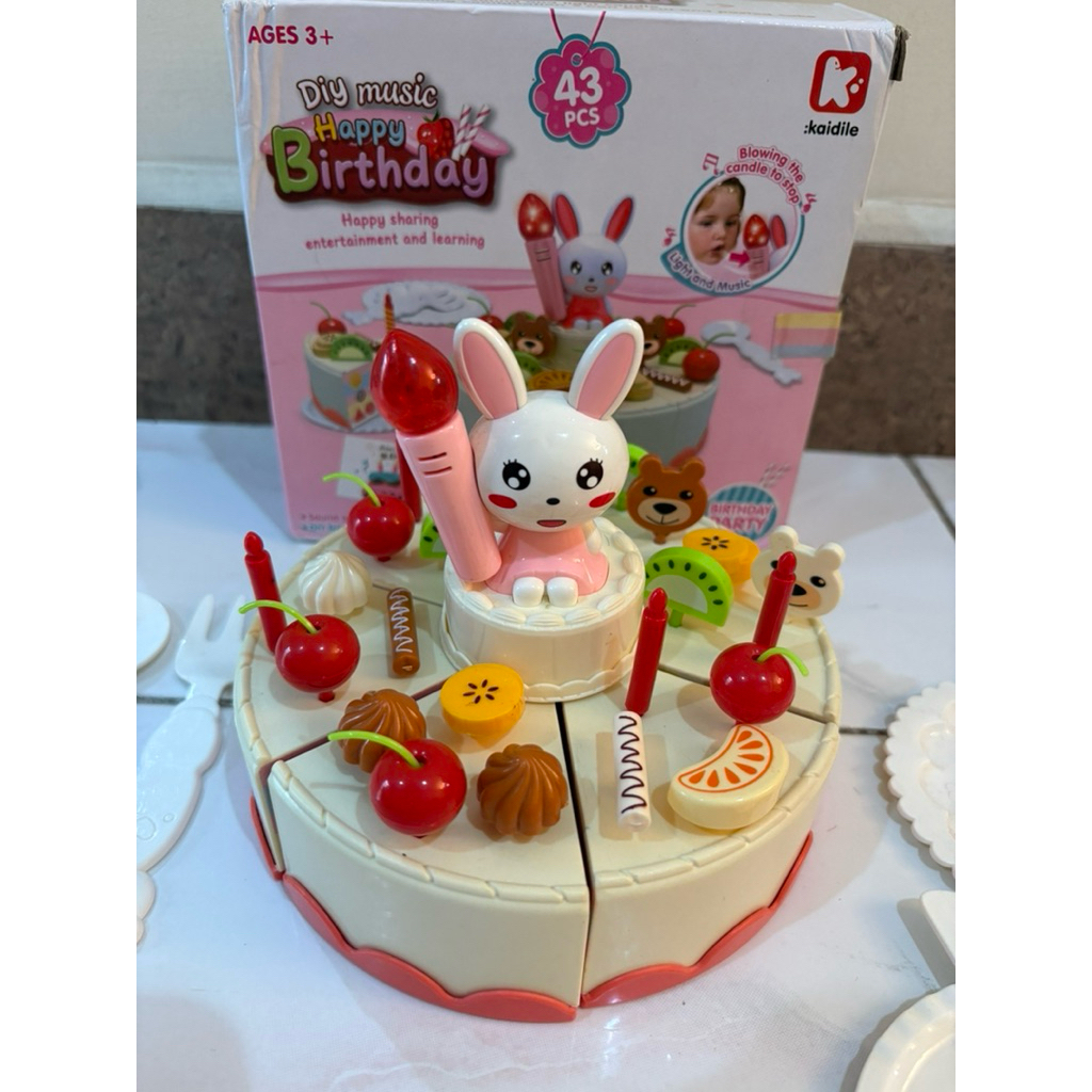 Preloved mainan kue ulang tahun elektrik kondisi bagus
