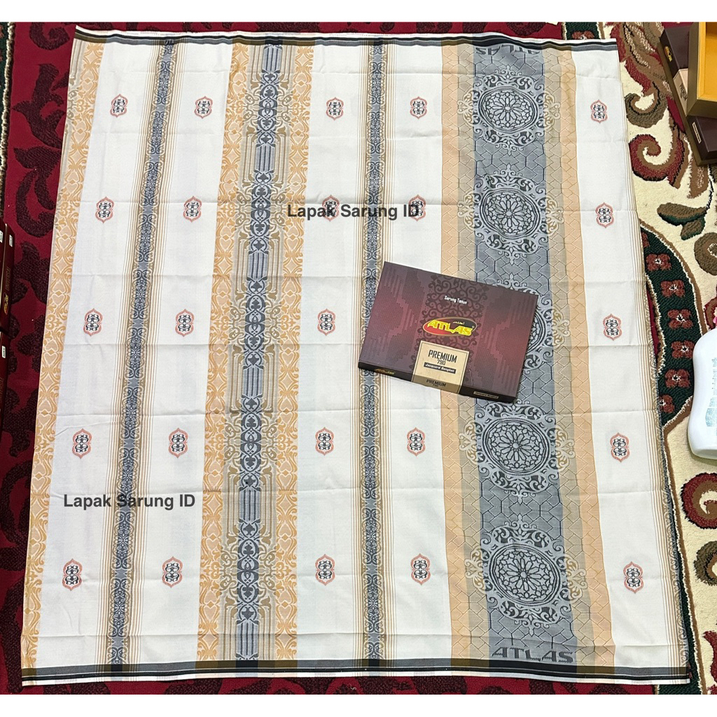 Sarung Atlas Premium 790 Jacquard Songket Special Hitam Putih Gold