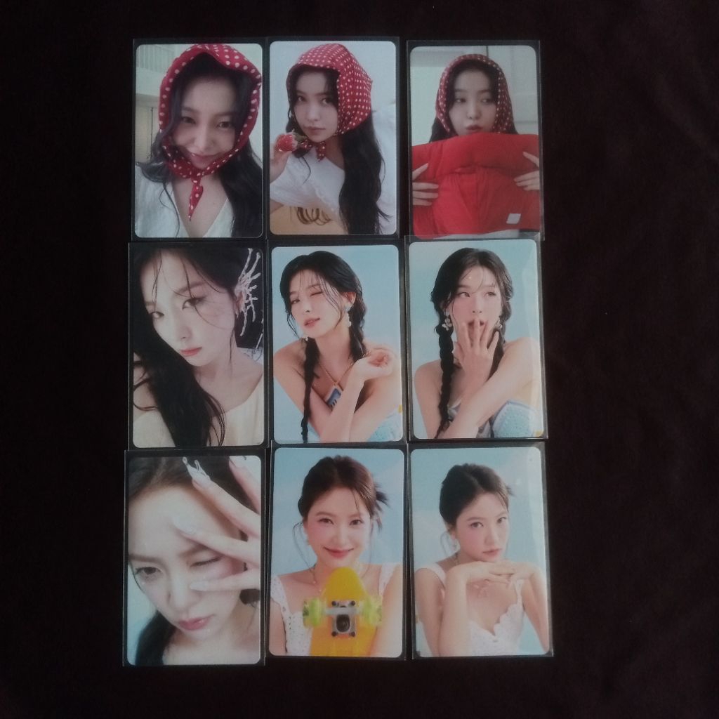 READY STOCK SEASON GREETING RED VELVET