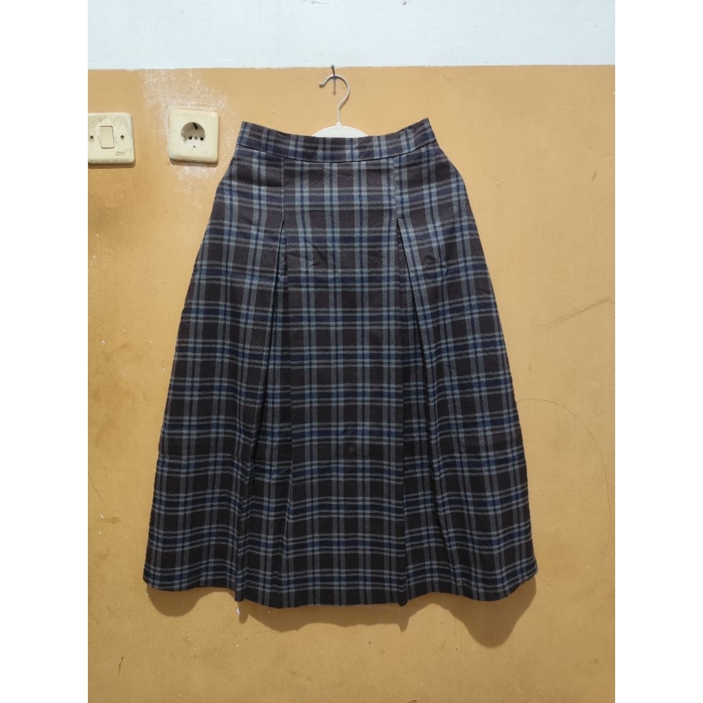 PL Preloved Skirt Rok Flanel Kotak