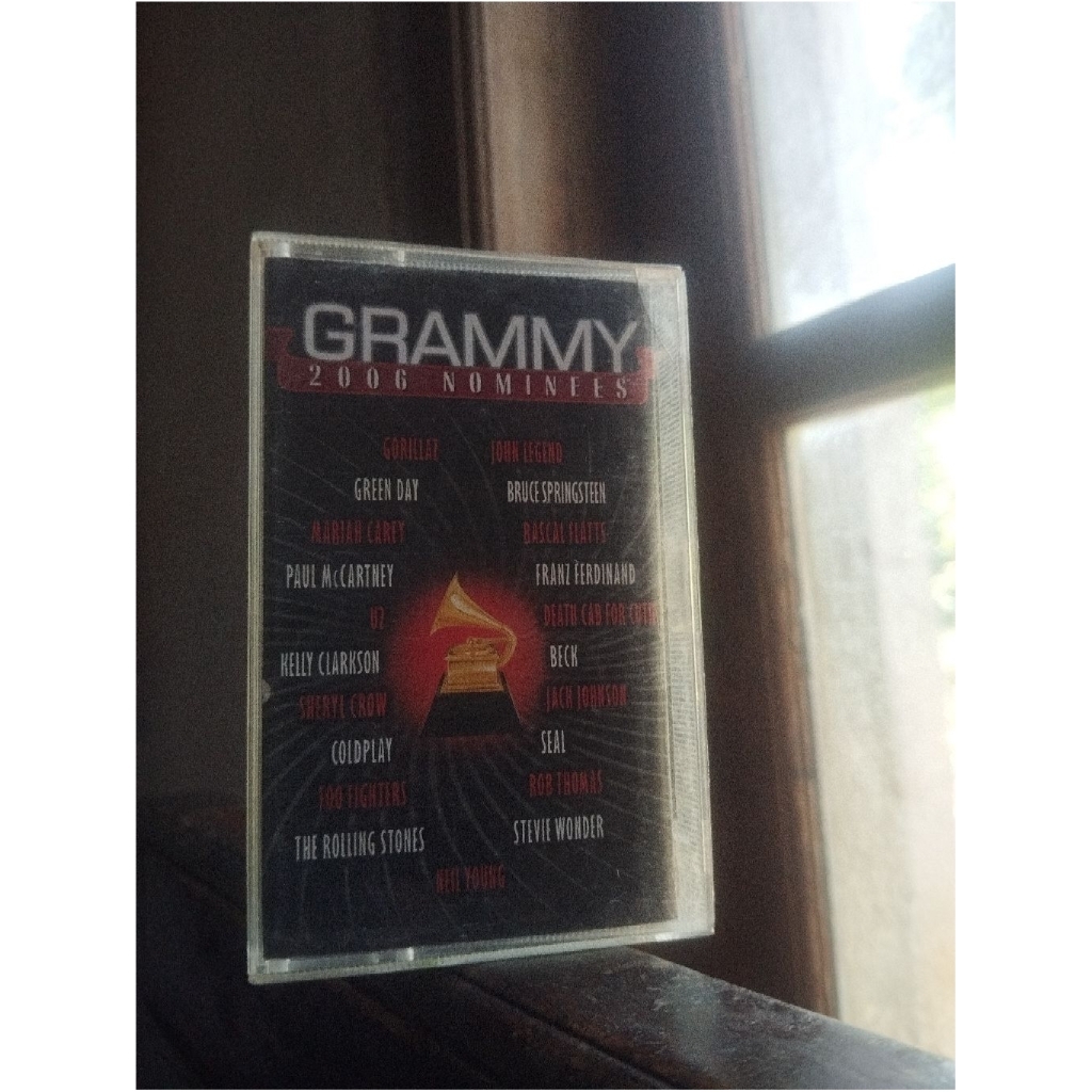 kaset pita kompi lasi lagu barat grammy 2006