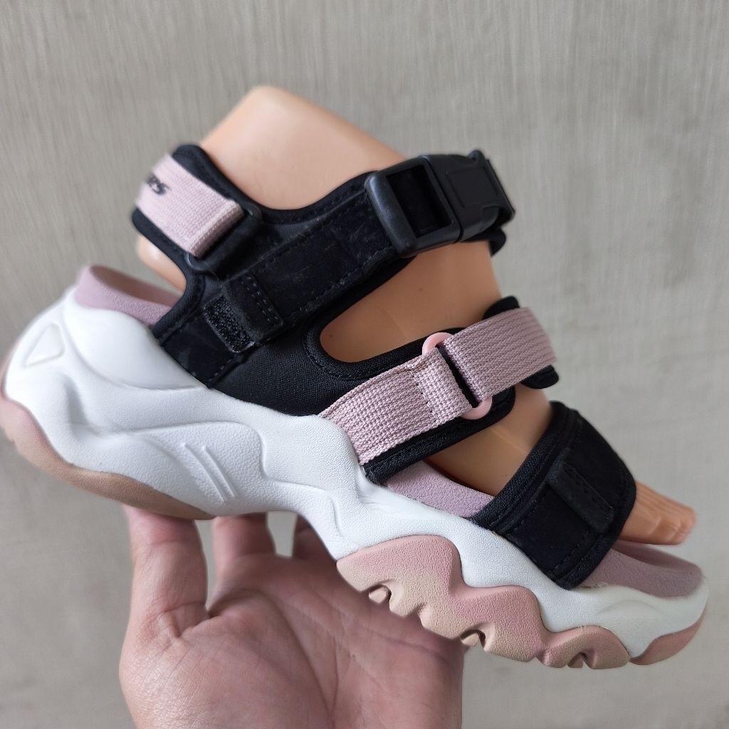 Skechers sandal gunung wanita ORI 2nd i size 35(22cm)