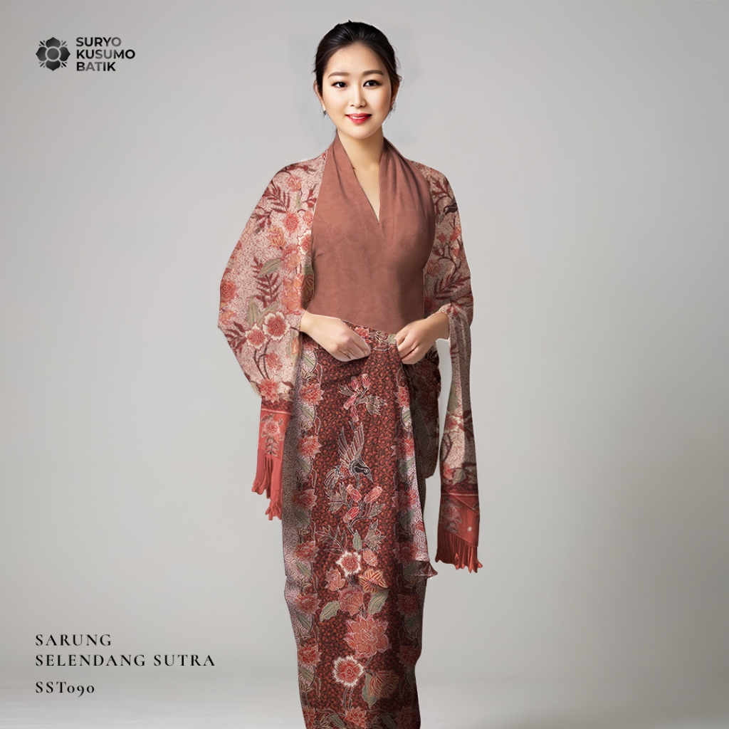 Suryo Kusumo Batik - Kain Batik Tulis Sarung Selendang Sutra Wanita  SLS7